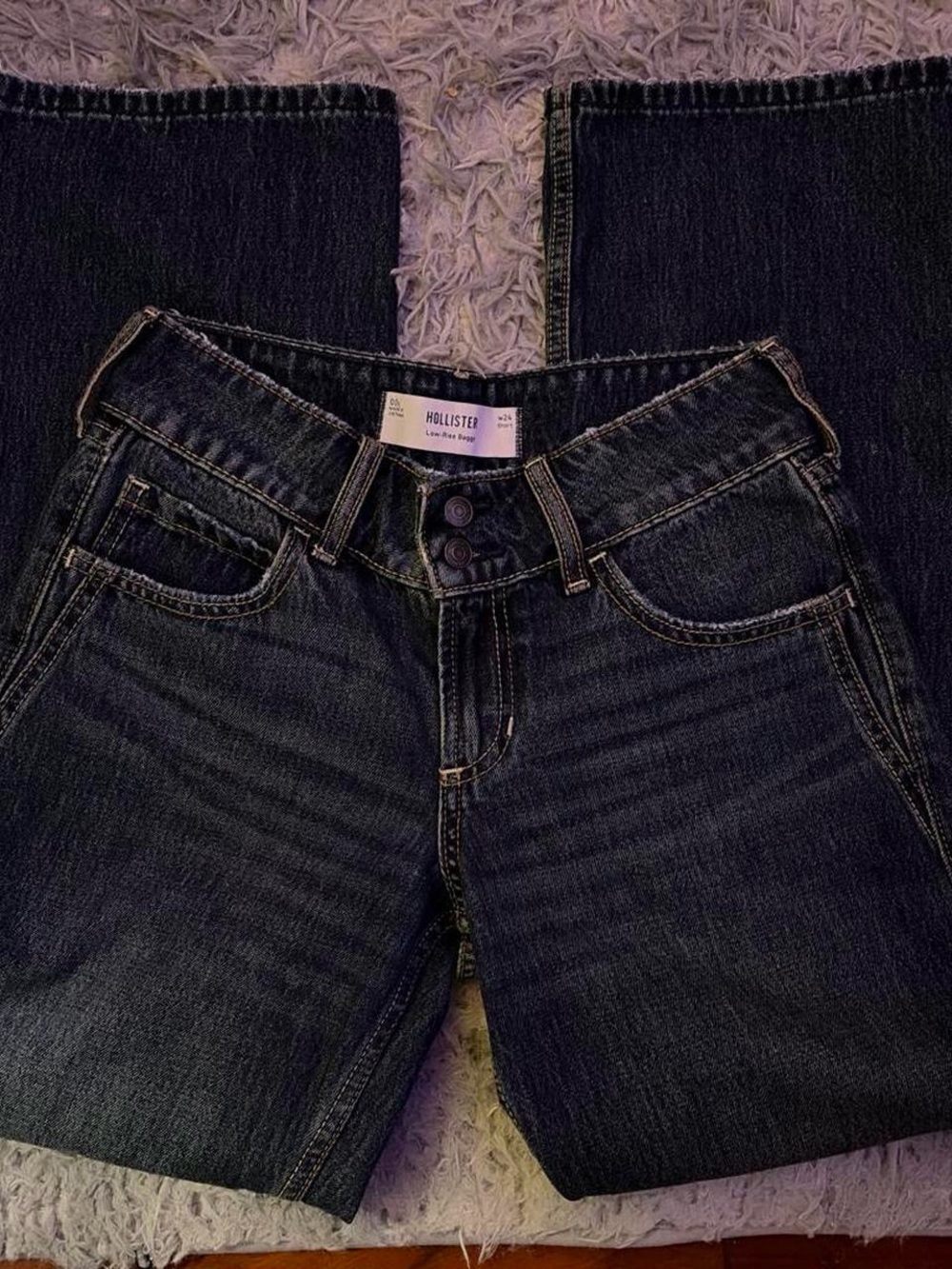 Hollister Women’s Dark Blue Straight-Leg Jeans